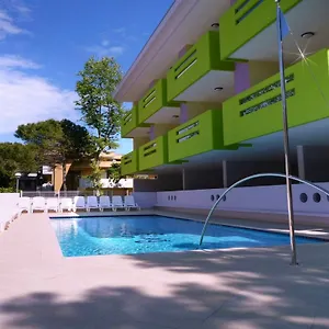 https://residence-bright-star.hotelinveneto.com